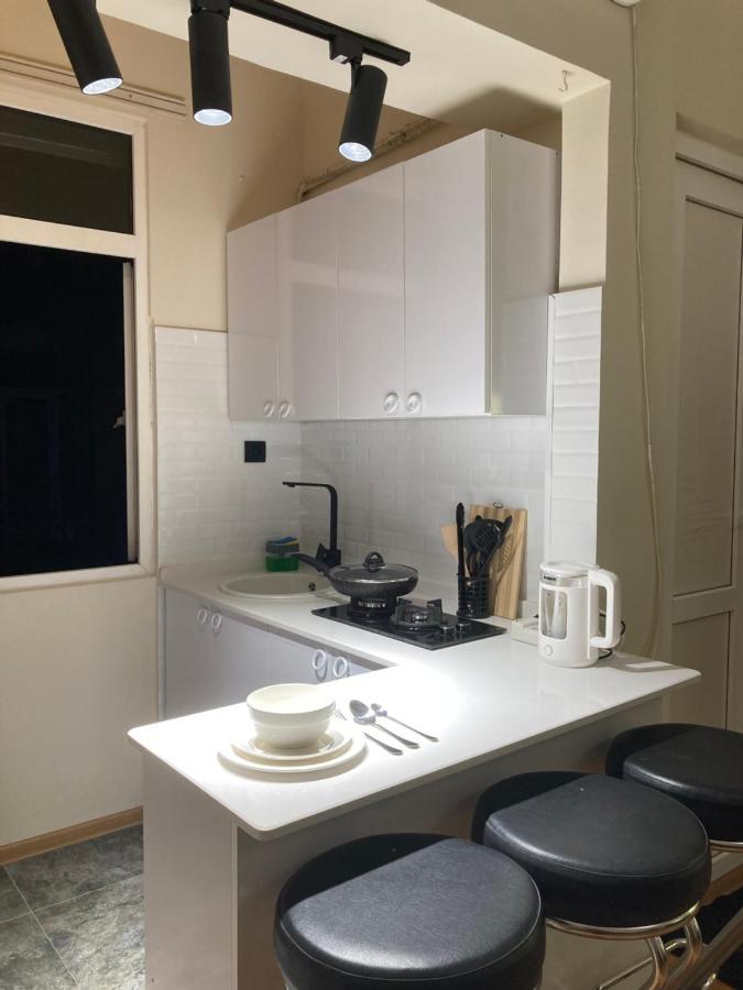 Apartment Kostava 10 Batumi Kültér fotó