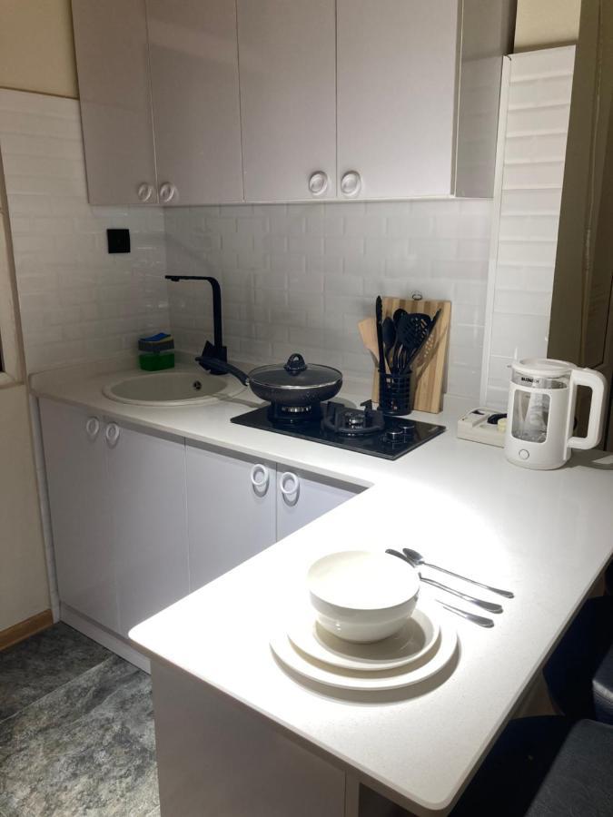 Apartment Kostava 10 Batumi Kültér fotó
