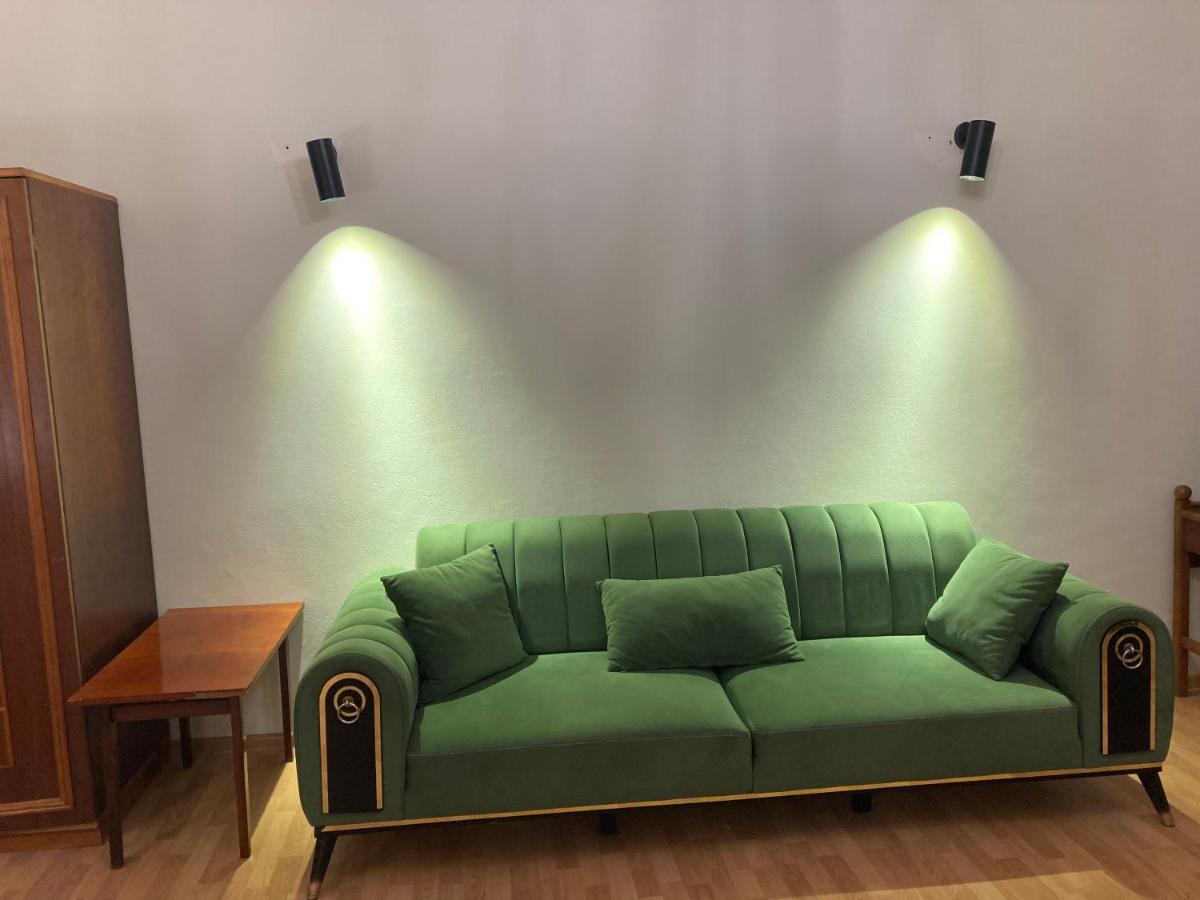 Apartment Kostava 10 Batumi Kültér fotó